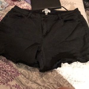 Black ruffle hem shorts size 18 Lane Bryant